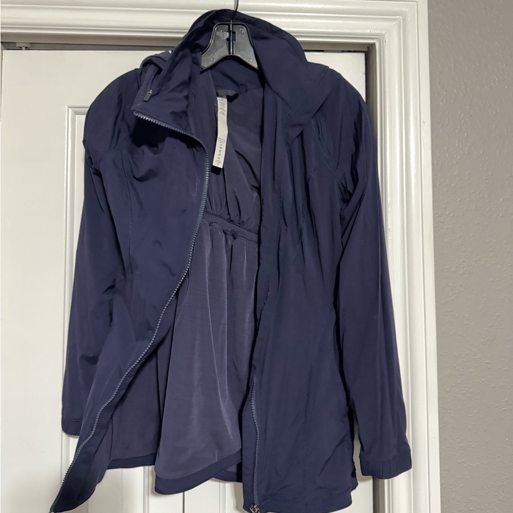 Lululemon light weight jacket - Picture 5 of 10